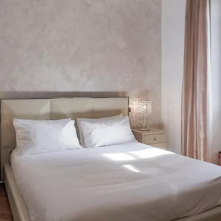 La Suites - By Myhomeincomo * Como