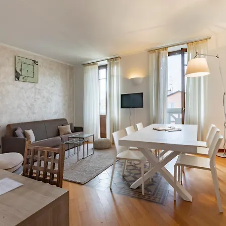 La Suites - By Myhomeincomo * Como