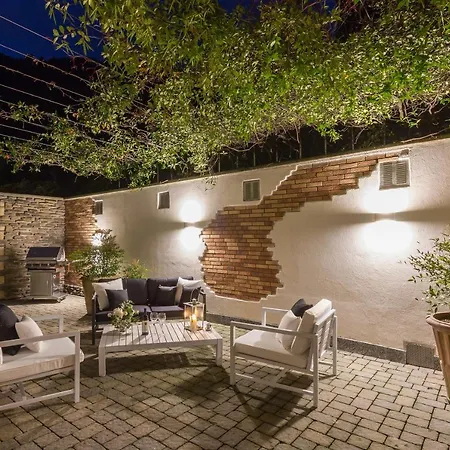 Appartement La Suites - By Myhomeincomo